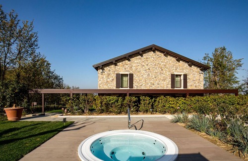 Varignana House | RIO ROSSO LUXURY COUNTRY VILLA