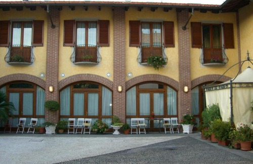 Alzate Hotel | Ristorante Albergo Macallè di Zuin Claudio