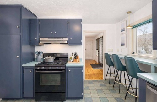 Appleton House | Riverfront Retreat w/Fireplace & Fast WiFi