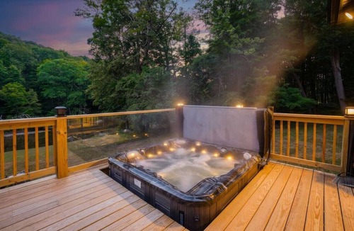 Grantsville House | Riverfront Sauna! Sunken Hot Tub with river views!