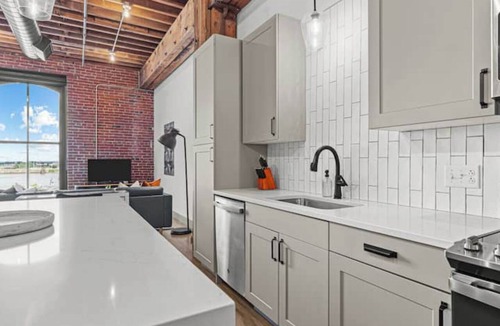 Downtown St. Louis Apartment | Riverfront Views - Walk to Arch, Stadium & Convention Center