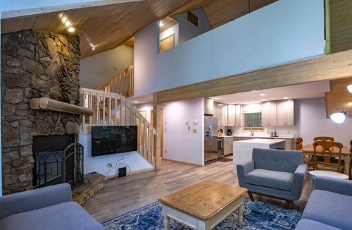 Davis House | Robin`s Perch - 318 Northpoint Way