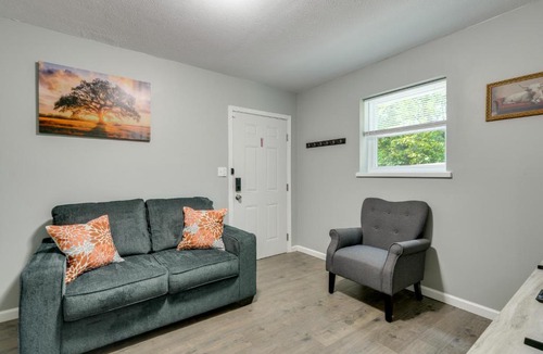 Morristown House | Rolling Hills Retreat, Cozy 2BR Near Lakes/Smokies