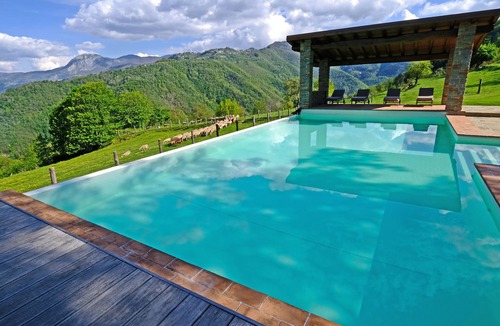 Pieve Fosciana Apartment | Romantic apartment in Tuscany country side villa, wonderful view in the nature