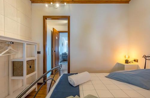 Acquaseria Apartment | ROMANTIC COMO HIDEAWAY with private parking