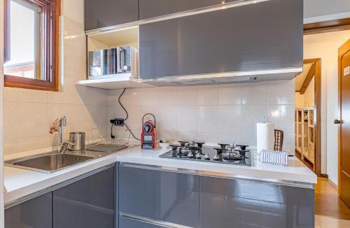 Acquaseria Apartment | ROMANTIC COMO HIDEAWAY with private parking
