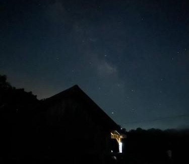 Smithville House | Romantic Creekside Cabin, Fire Pit & Stargazing Cabin 4