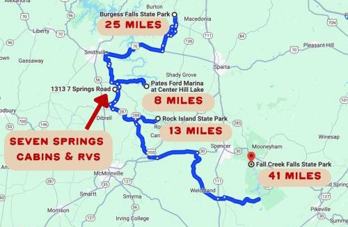 Smithville House | Romantic Creekside Cabin, Fire Pit & Stargazing Cabin 4