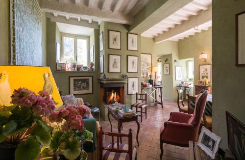 San Pietro a Cegliolo Villa | Romantic Retreat with Pool