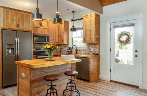 Grottoes House | Romantic Shenandoah Cabin, 2 King Suites, Firepit, Fireplaces, Near JMU & River
