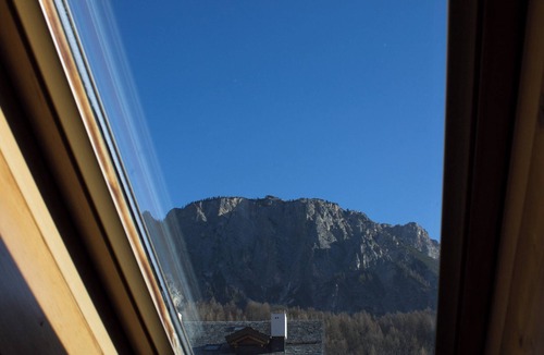Cortina d'Ampezzo Apartment | Romantic Suite Cristallo - sunny, Wi-Fi, balcony, parking space, bus 130mt away