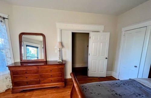 Montclair Condo | Romantic Victorian Apartment - 5 minutes to downtown/train to NYC.