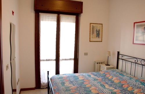 Ponte Galeria-La Pisana Apartment | Rome: Charming holiday rental with private parking