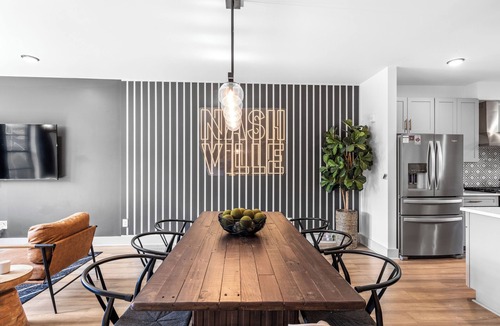 McFerrin Park House | Rooftop Deck & Game Garage Stylish 4BDR in East Nashville | Skyline Soundhouse