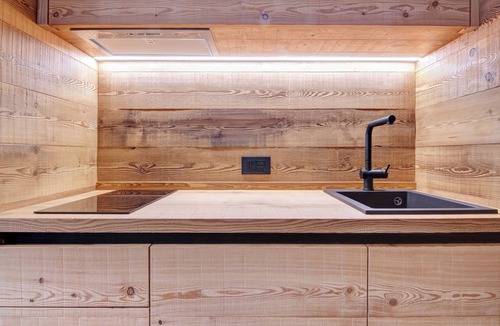 Montespluga Apartment | Room 'Ferré' with Lake View, Shared Garden and Wi-Fi