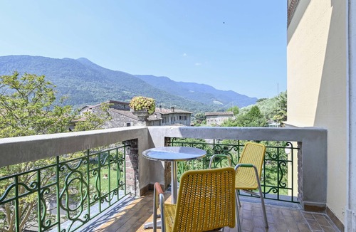 Solto Collina Apartment | Room - La Danza, Villa Giovanna