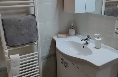 Udine House | Room 'Maria Stella Giardino' with Shared Garden, Wi-Fi and Air Conditioning