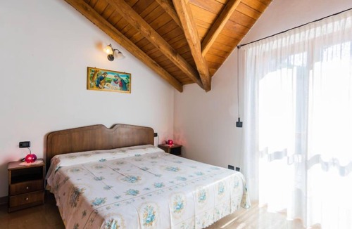 Gittana House | Rosa (VNA205) by Interhome
