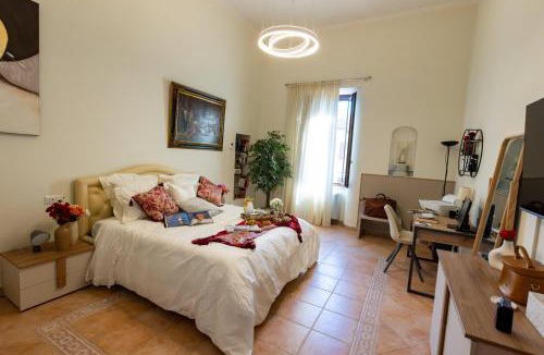 Rione XVI Ludovisi Apartment | RosaM Suite - Via Veneto 15 min walk from Spanish Steps Top Floor Luxury Apartment