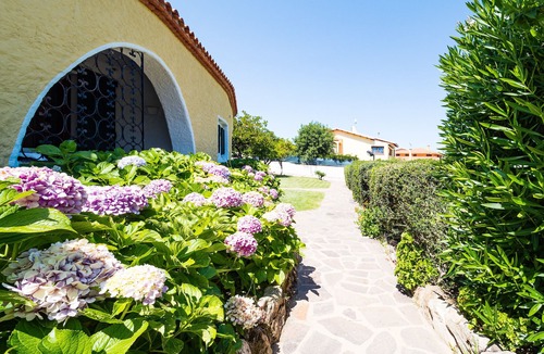 Cala Bitta Apartment | Rotonda Cottage 33 - modern flat with pool in Baja Sardinia
