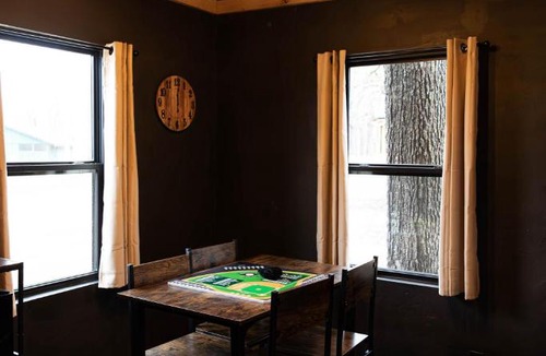 Eudora Cabin | Route 66 Cabin Rentals