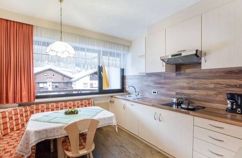Colfosco Apartment | Rustic Apartment near Ski Areas with Wi-Fi, Garden and Terrace