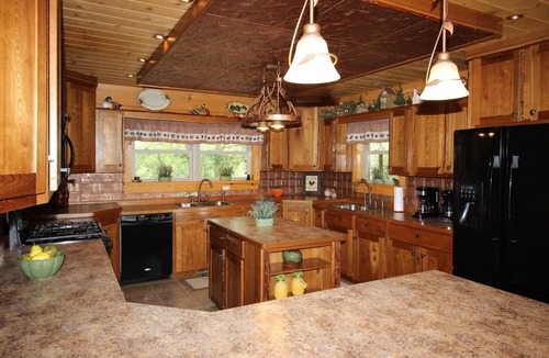 Nashville Cabin | Rustic Elegance Lodge - Picturesque 6 bedroom cabin, Hot Tub, Pool Table