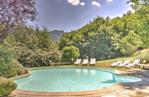 San Godenzo House | Rustic Holiday Home in San Godenzo with Pool