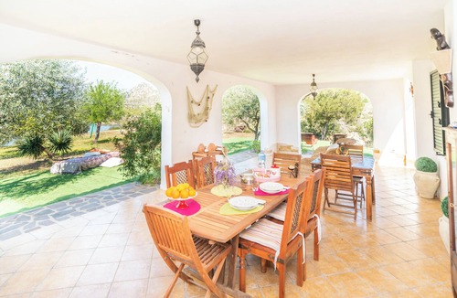 Cala Liberotto Villa | Rustic Villa, Air Conditioning and Beautiful Garden