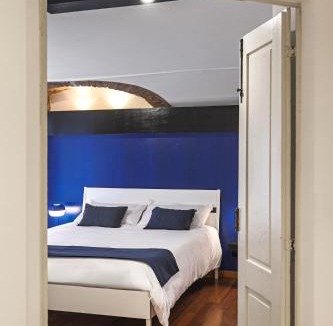 Historic Centre Apartment | San Massimo Apartment