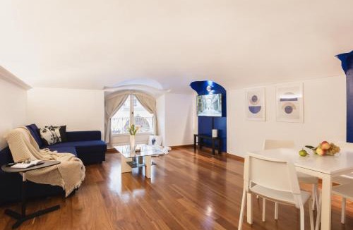 Historic Centre Apartment | San Massimo Apartment