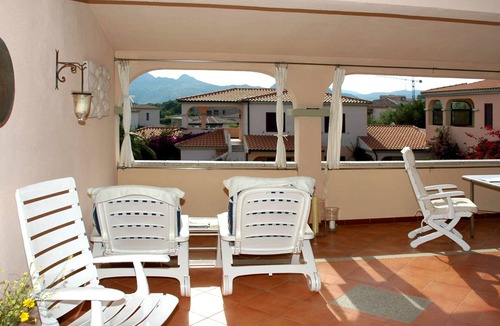 Monte Petrosu Apartment | SAN TEODORO, FANTASTIC APARTMENT WITH SWIMMING POOL AND LARGE TERRACE