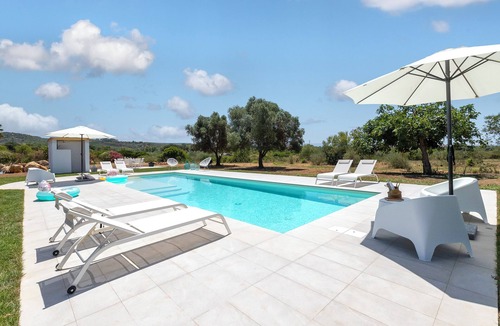 Olmedo Apartment | Sardinia Re - Villa Fioretta Flowers Apartments - Garden Apartment