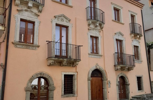 Scilla Apartment | Scilla appartamento Marina Grande solo 40 mt dal mare (appartamento Vulcano)