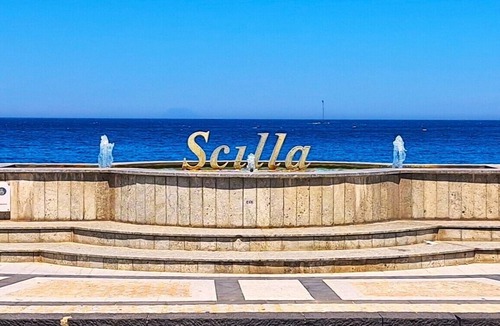 Scilla Apartment | Scilla appartamento Marina Grande solo 40 mt dal mare (appartamento Stromboli)