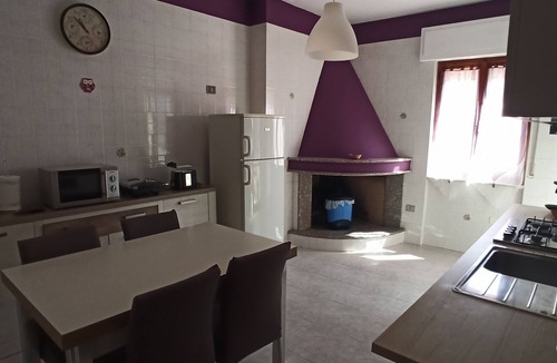 Selargius Apartment | Sea and city