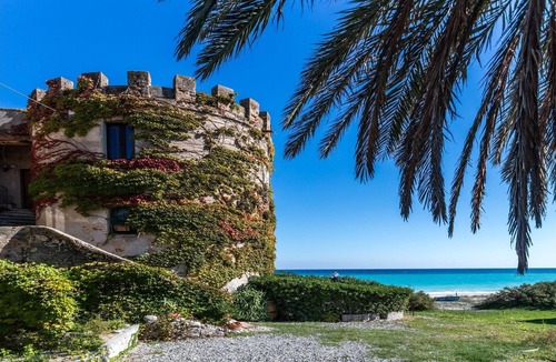 Santa Caterina Dello Ionio Marina Apartment | Sea-View Villa w/Garden & Beach
