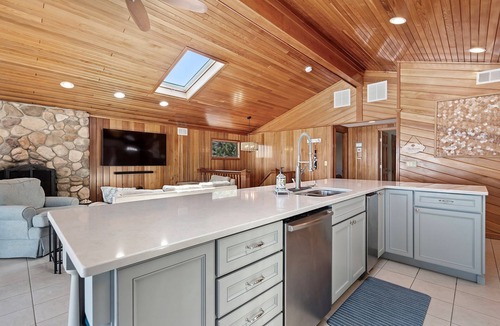 Dover Beaches North House | SEA3200 | Oceanfront 4BR 2ba in Seacrest Beach, Lavallette! Parking, Pets, Sleeps 10!