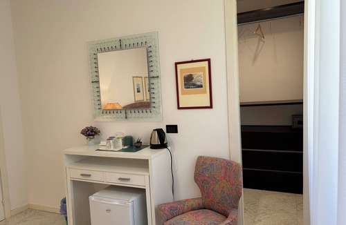 Grottammare House | Semi-detached villa with pool, garden, games 5 minutes from the sea and center