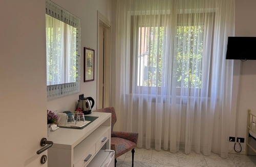 Grottammare House | Semi-detached villa with pool, garden, games 5 minutes from the sea and center