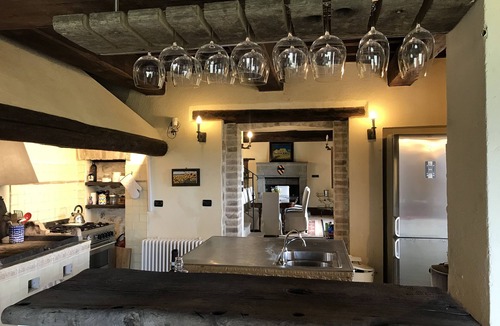 Acquasparta Villa | Sept 2025 special - 10% off! 360° views, pool, AC, pizza oven & bocce court