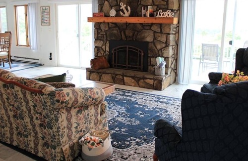 Alpine Lake House | Serene 3BR Lake House w/ breathtaking view