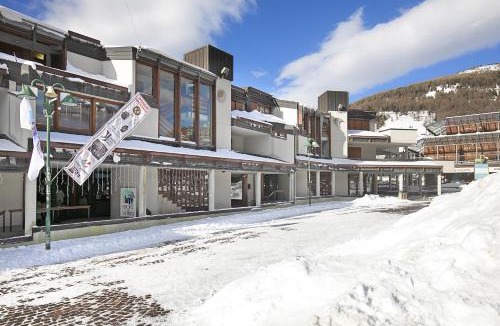 Sestriere Apartment | Sestriere Terrace Apt Few Steps From Ski - Happy Rentals