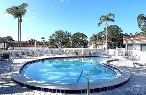 Trailer Estates Condo | Shorewalk Palms Heaven 2BR Villa 2 Pools & Heated Hot Tubs Near IMG/Beaches