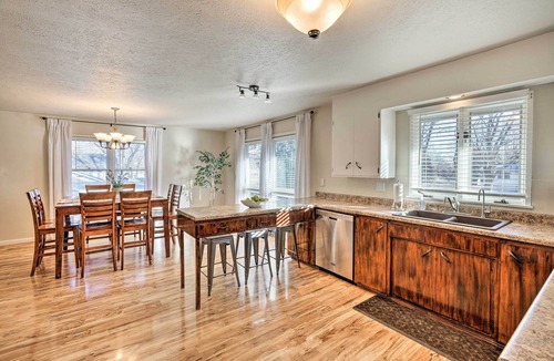 Sioux Center House | Sioux Center Split-Level Home w/Game Room!