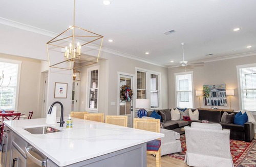 Oxford House | 'Sip on This Reserve by Apex Short Term Stays