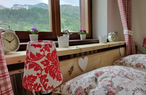 Cervinia House | Ski-in-ski-out for 10-12 people 2 apartments