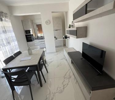 Brolo Apartment | Sky Line Brolo