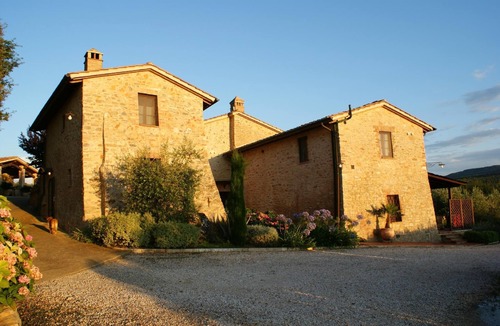 Casole d'Elsa House | Small house with panoramic swimming pool, terrace and wi fi