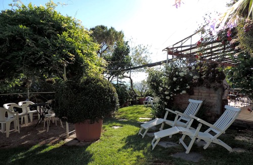 Pieve Ligure Apartment | Smart Studio for 4 people, facing the sea with garden, terrace and pool!